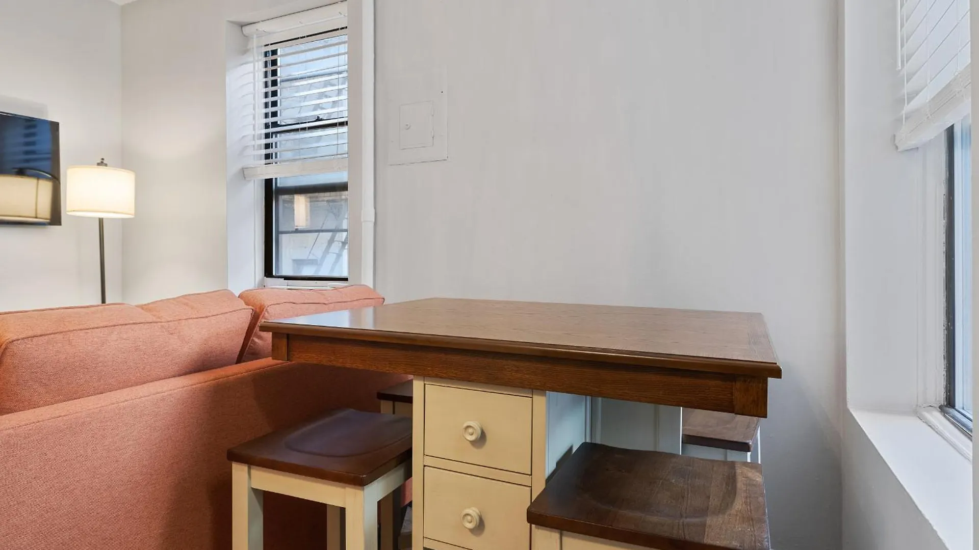 Inspiring Urban Life, Times Square Apartments New York