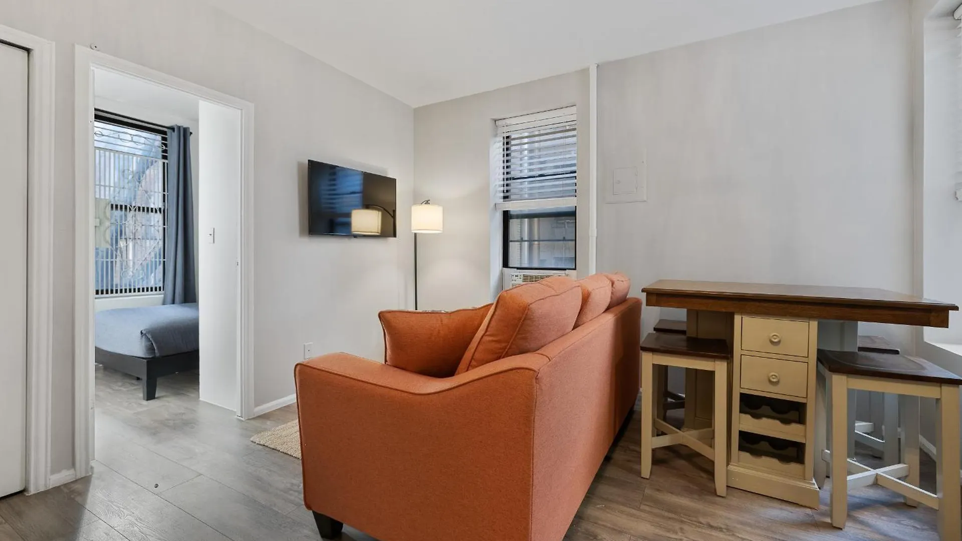 Inspiring Urban Life, Times Square Apartments New York