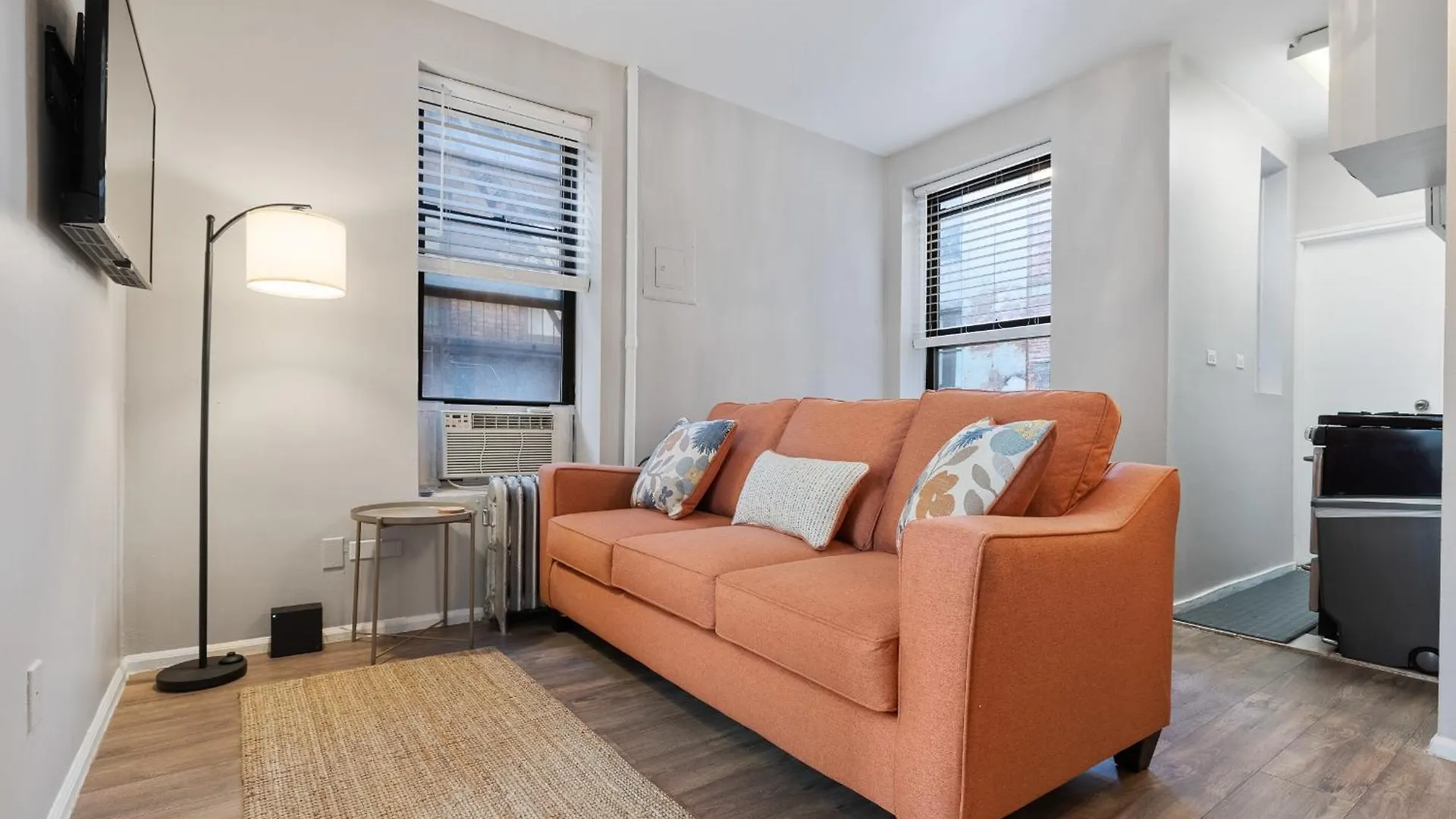 Inspiring Urban Life, Times Square Apartments New York